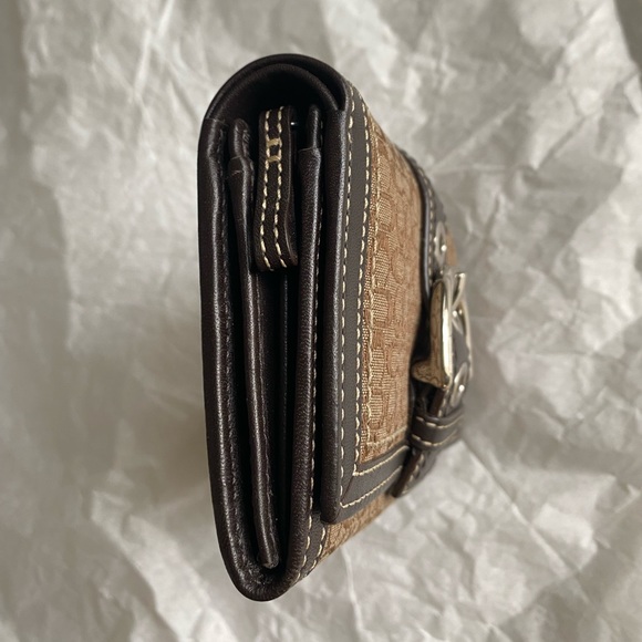 Coach signature canvas and leather buckle wallet - Picture 3 of 6